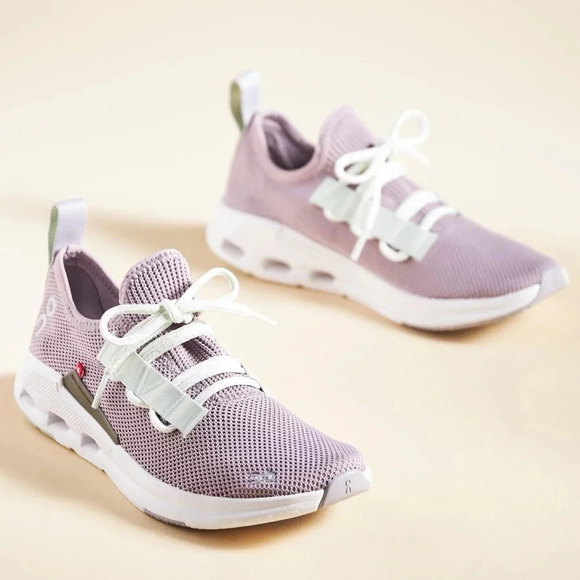 NWT ON Cloudesy Sneaker 11 Heron/Aloe - Picture 1 of 5